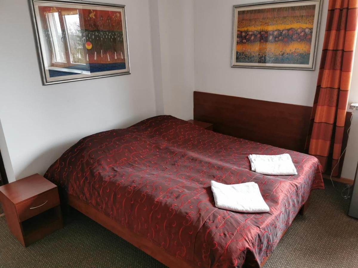 Hotel Dukat Horyniec Esterno foto